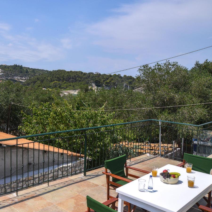Tem House By All About Paxos Гайос Екстериор снимка