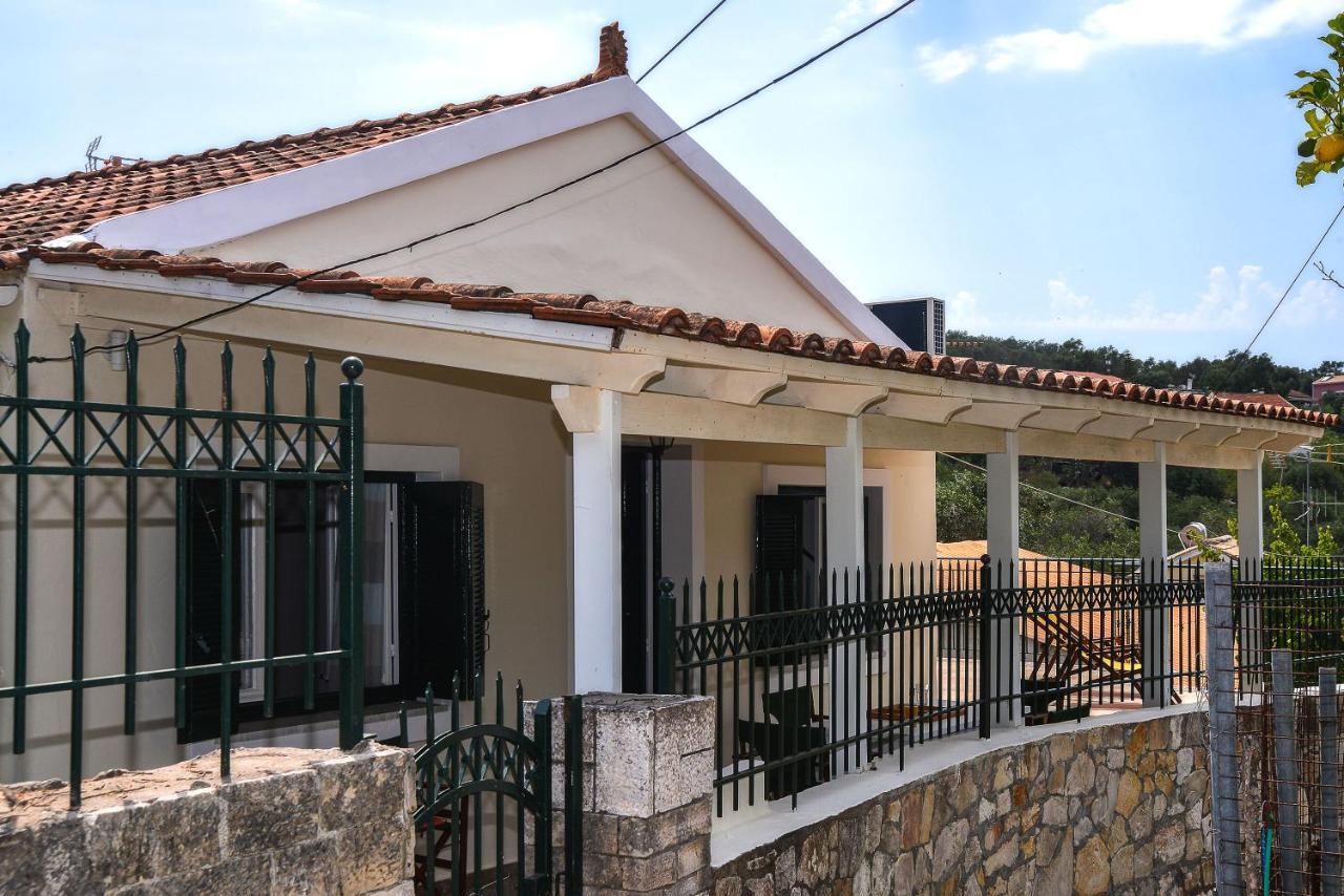 Tem House By All About Paxos Гайос Екстериор снимка