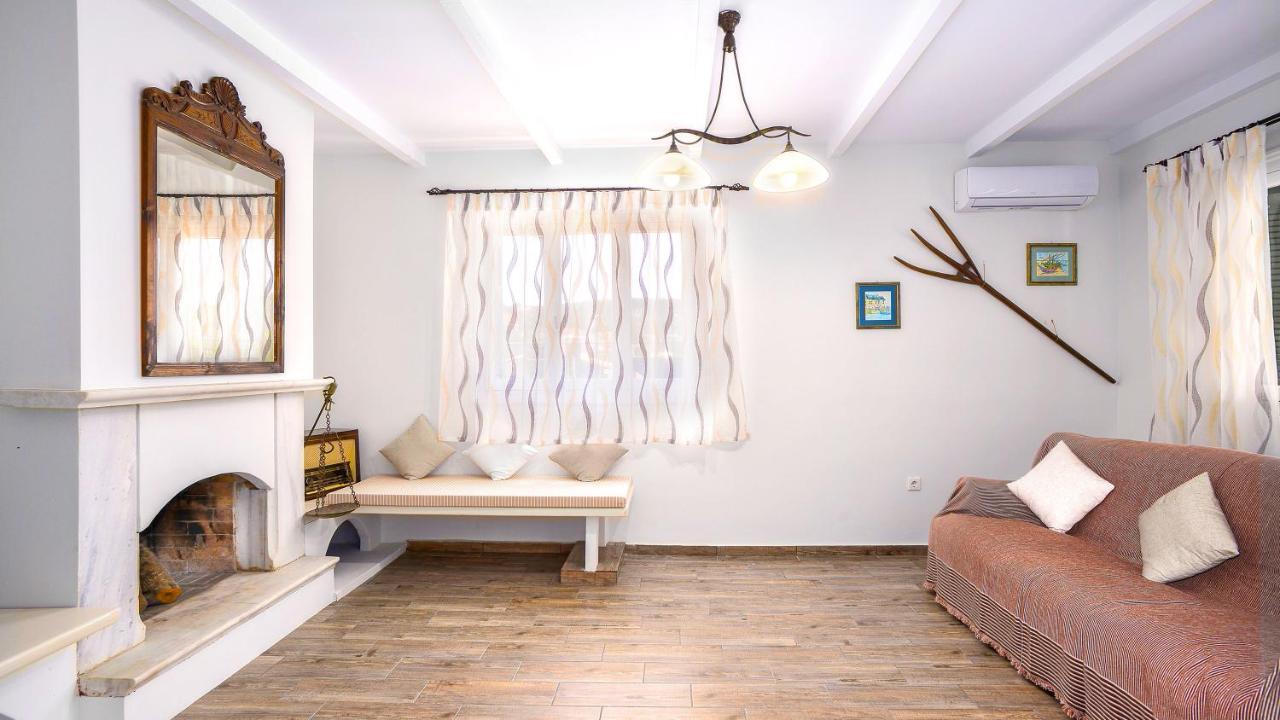 Tem House By All About Paxos Гайос Екстериор снимка